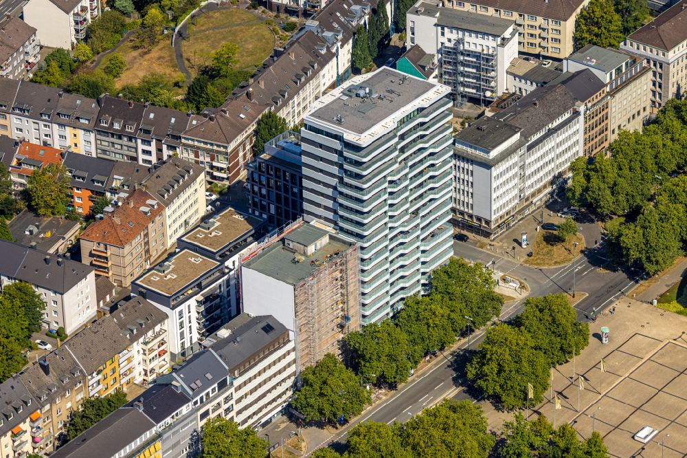 Aerial photograph Essen - Residential and commercial building HQE Huyssen Quartier Essen on Huyssenallee in the district Suedviertel in Essen in the Ruhr area in the state North Rhine-Westphalia, Germany