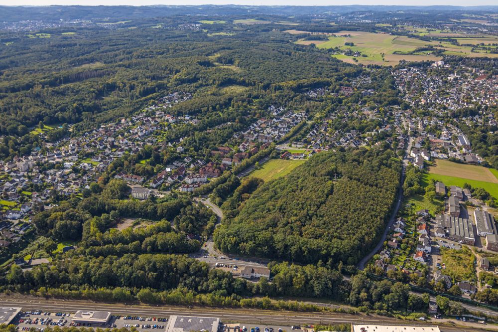 Aerial image Menden (Sauerland) - Tourist attraction of the historic monument Galbusch Kreuz in Gedenken on Gefallene and Gefongene of beiden Weltkriege in Menden (Sauerland) in the state North Rhine-Westphalia, Germany