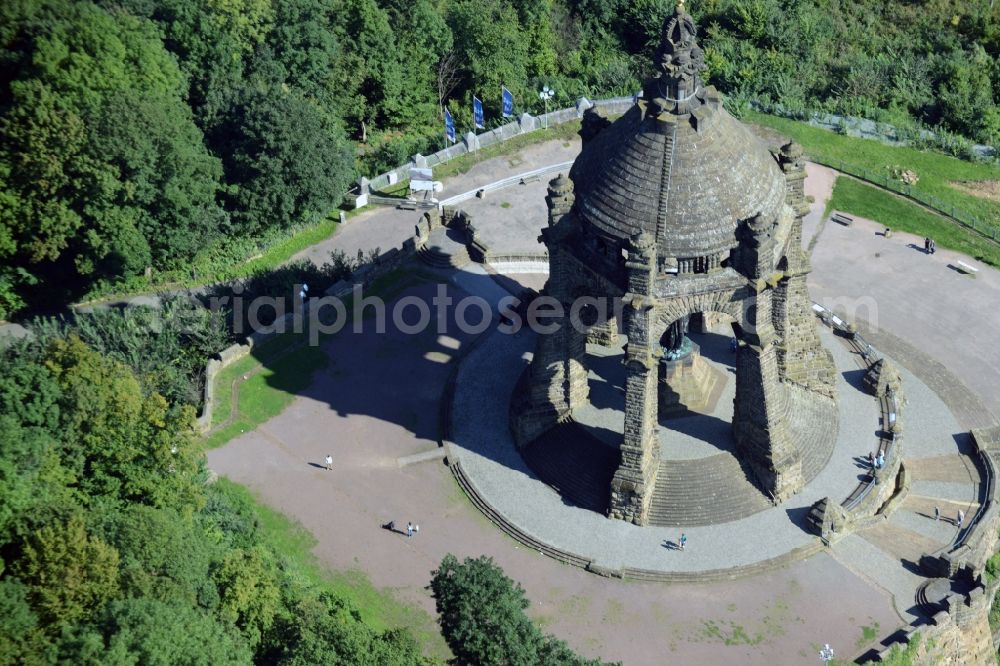 Porta Westfalica from the bird's eye view: Tourist attraction of the historic monument Kaiser-Wilhelm-Denkmal in Porta Westfalica in the state North Rhine-Westphalia