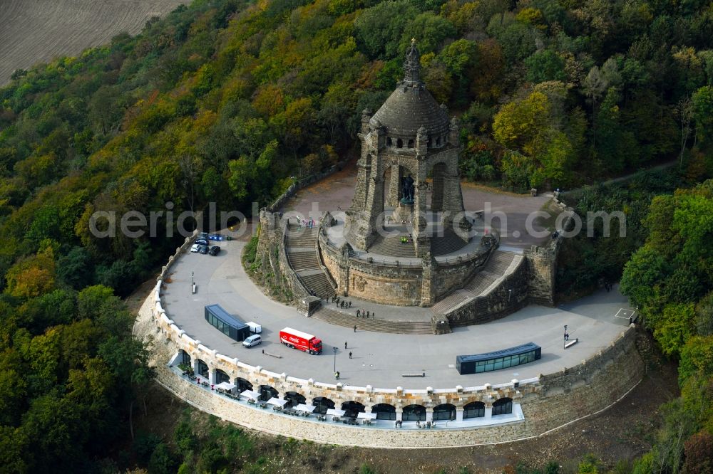 Porta Westfalica from the bird's eye view: Tourist attraction of the historic monument Kaiser-Wilhelm-Denkmal in Porta Westfalica in the state North Rhine-Westphalia, Germany