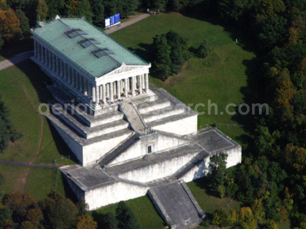 Donaustauf from the bird's eye view: Tourist attraction of the historic monument Nationaldenkmal Walhalla in Donaustauf in the state Bavaria, Germany