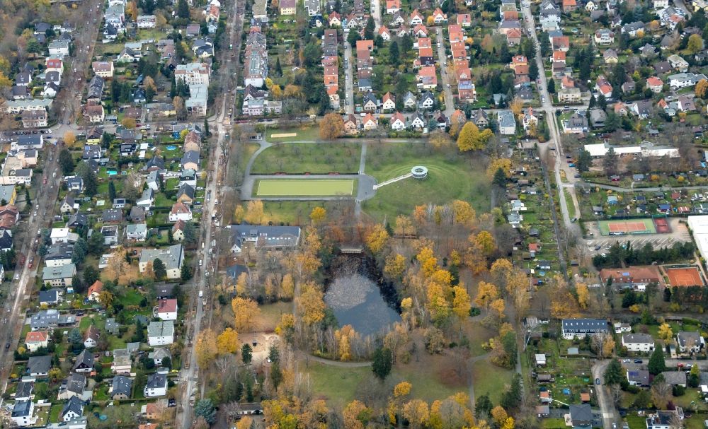 Berlin from the bird's eye view: Tourist attraction of the historic monument Otto Lilienthal Gedenkstaette on Schuette-Lanz-Strasse in the district Lichterfelde in Berlin, Germany
