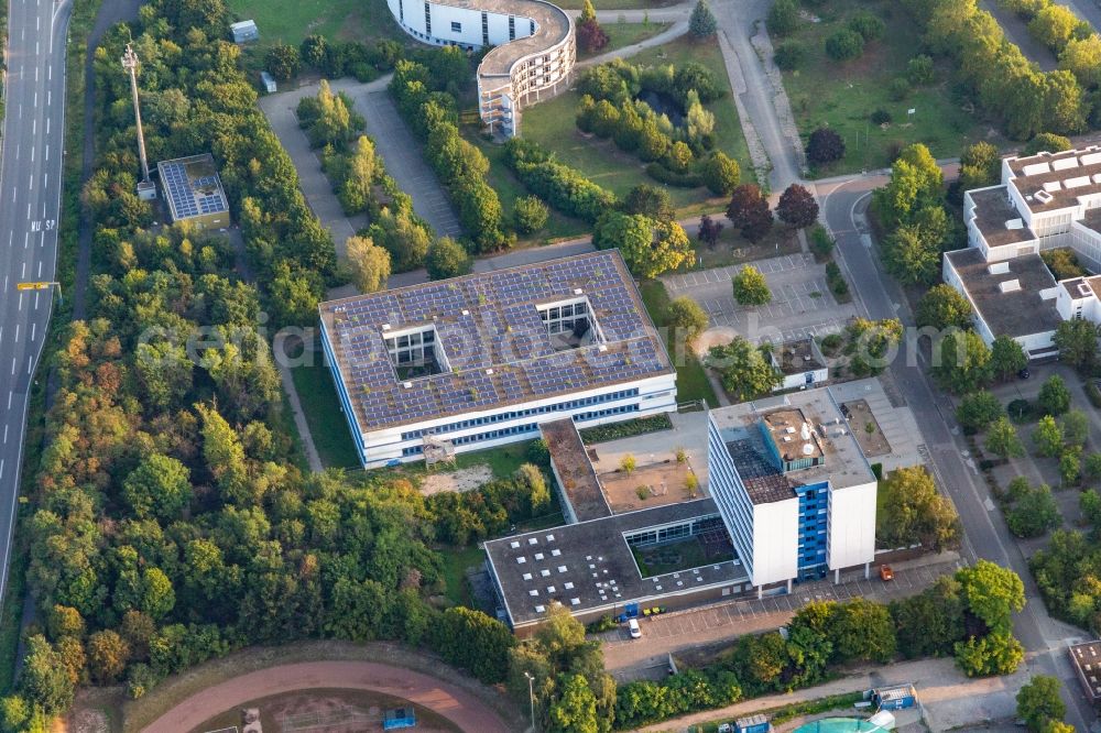 Aerial image Speyer - Curved Building complex of the Pedagogic Landesinstitut Rheinland-Pfalz in Speyer in the state Rhineland-Palatinate, Germany