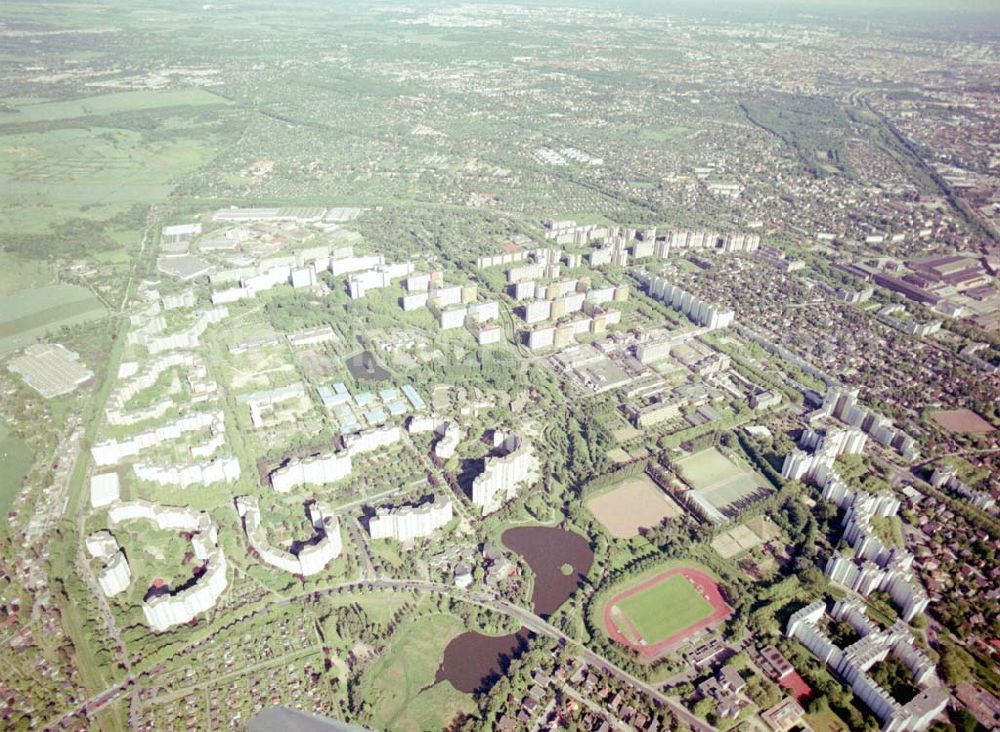 Aerial image Berlin - Reinickendorf - 29.05.04 Berlin-Reinickendorf, Märkisches Viertel, GESOBAU AG, Wilhelmsruher Damm 142, 13439 Berlin