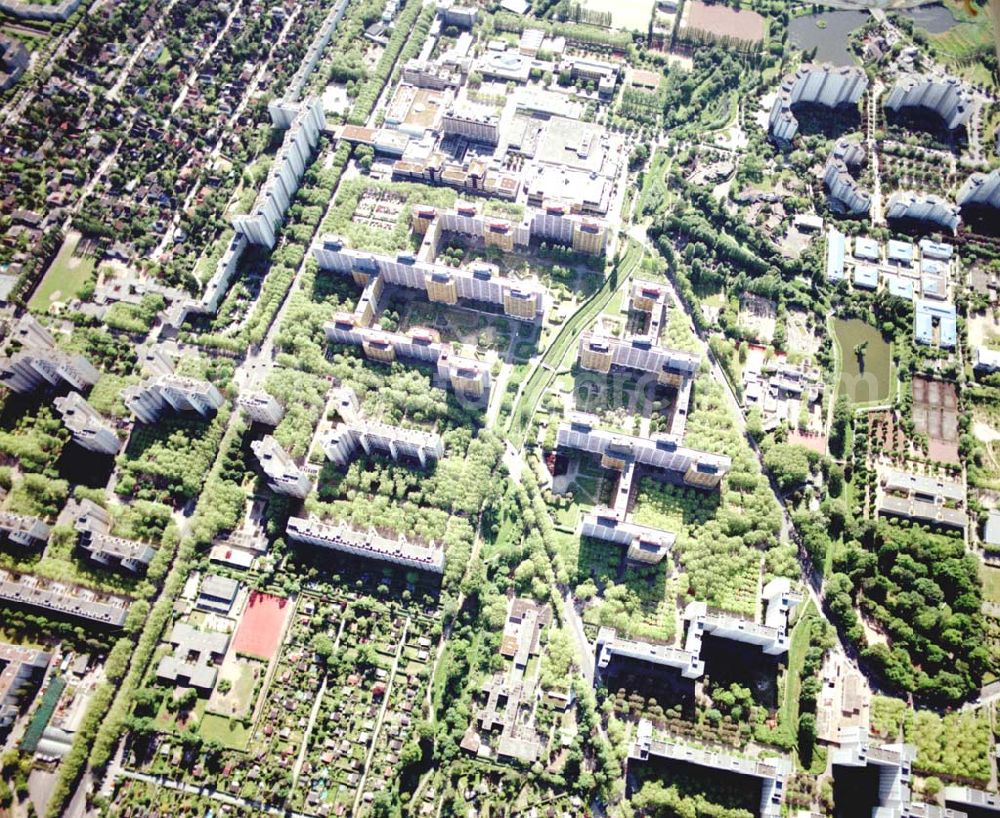 Aerial photograph Berlin - Reinickendorf - 29.05.04 Berlin-Reinickendorf, Märkisches Viertel, GESOBAU AG, Wilhelmsruher Damm 142, 13439 Berlin