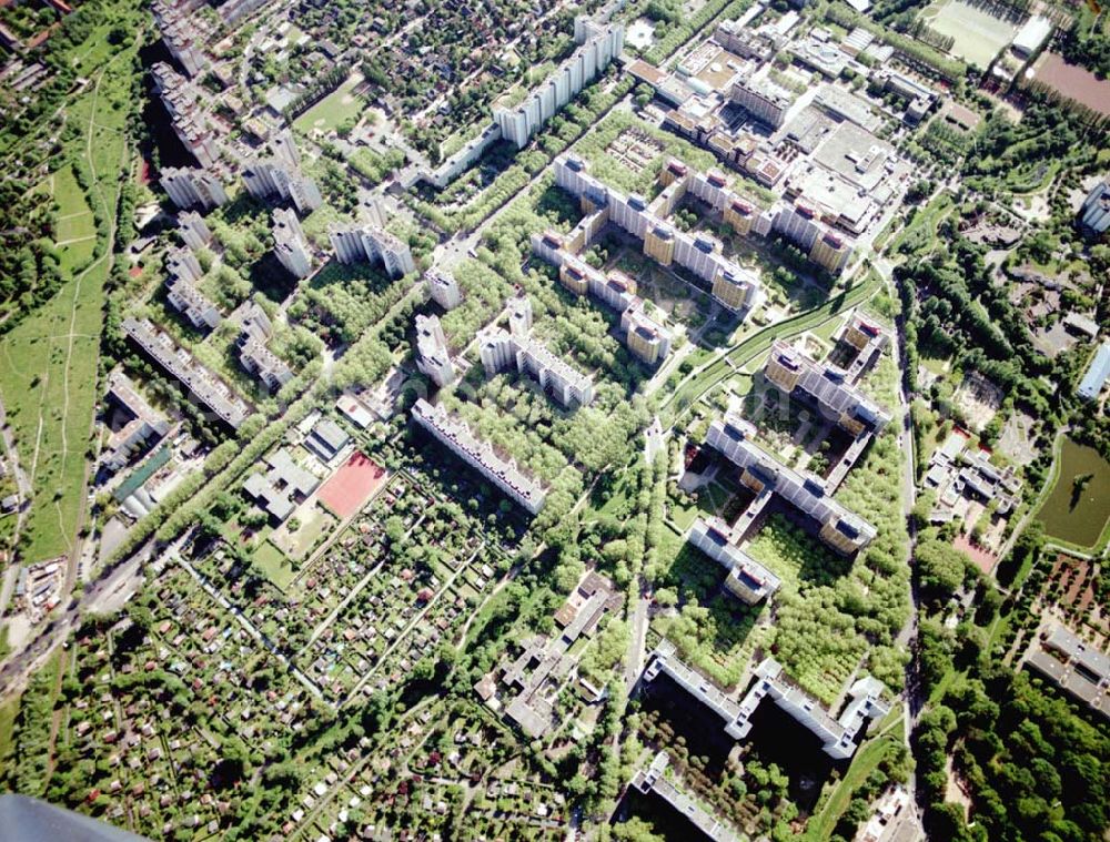 Berlin - Reinickendorf from above - 29.05.04 Berlin-Reinickendorf, Märkisches Viertel, GESOBAU AG, Wilhelmsruher Damm 142, 13439 Berlin