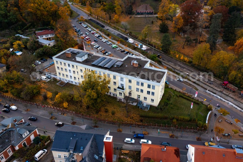 Aerial image Bad Freienwalde (Oder) - Health and medical center Schlosspark- Ambulanz in Bad Freienwalde (Oder) in the state Brandenburg, Germany