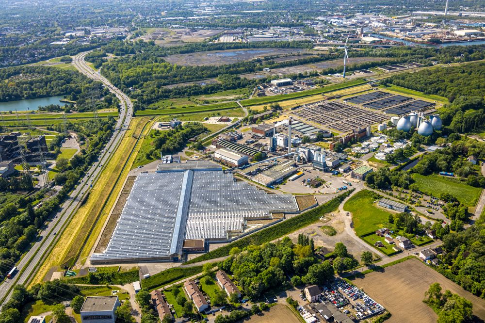 Aerial photograph Bottrop - Glass roof surfaces in the greenhouse for vegetable growing ranks of Fakt AG on street In der Welheimer Mark in Bottrop at Ruhrgebiet in the state North Rhine-Westphalia, Germany