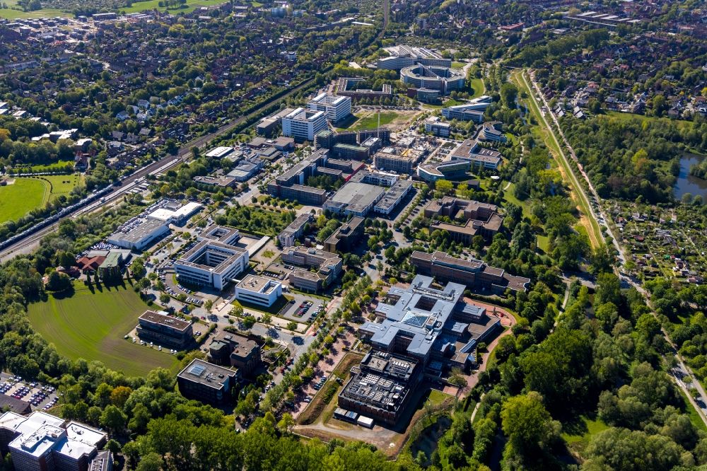 Münster from above - Industrial estate and company settlement on Albrecht-Thaer-Strasse - Nevinghoff overlooking the corporate building of the Finanz Informatik GmbH & Co. KG on Theodor-Heuss-Allee in the district Rumphorst in Muenster in the state North Rhine-Westphalia, Germany