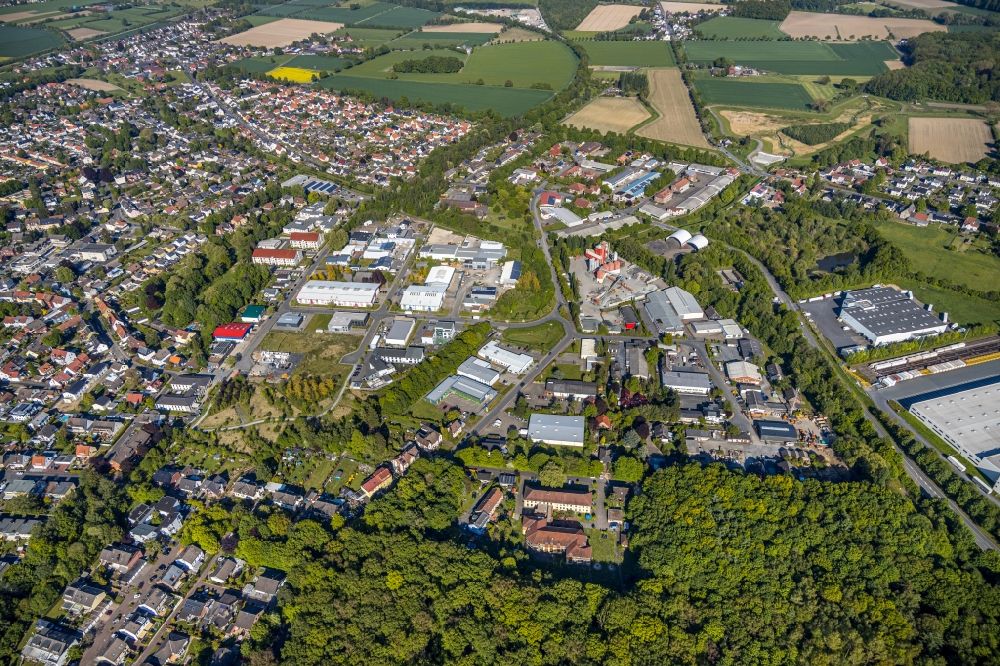 Kamen from the bird's eye view: Industrial estate and company settlement with Blick auf das Friedrich-Proebsting-Haus in the district Heeren-Werve in Kamen in the state North Rhine-Westphalia, Germany