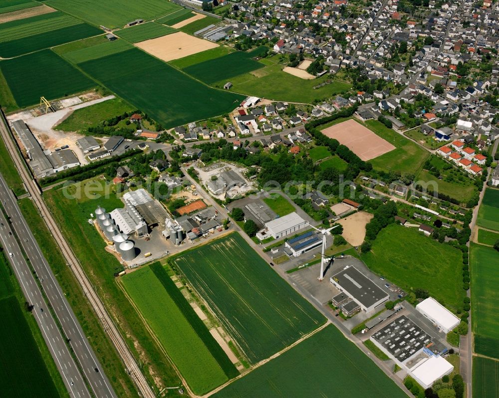Lindenholzhausen from above - Industrial estate and company settlement on Brunnenstrasse in Lindenholzhausen in the state Hesse, Germany