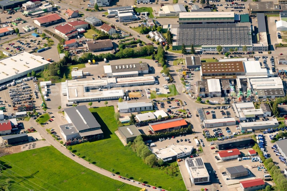 Aerial photograph Donaueschingen - Industrial estate and company settlement on Bundesstrasse 27 in Donaueschingen in the state Baden-Wuerttemberg, Germany