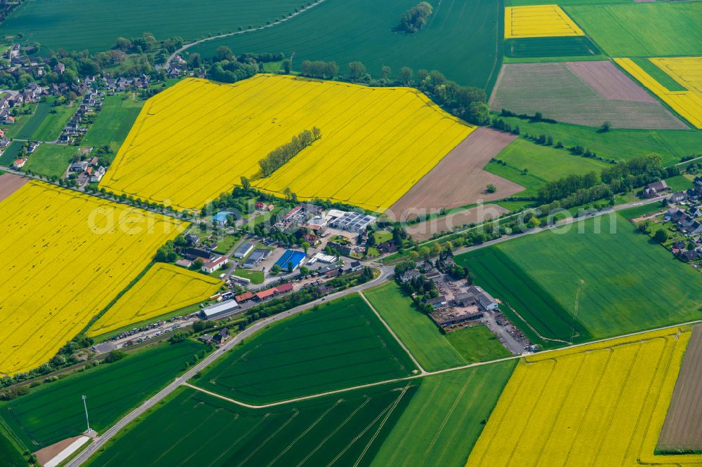 Aerial photograph Deensen - Industrial estate and company settlement in Deensen in the state Lower Saxony, Germany