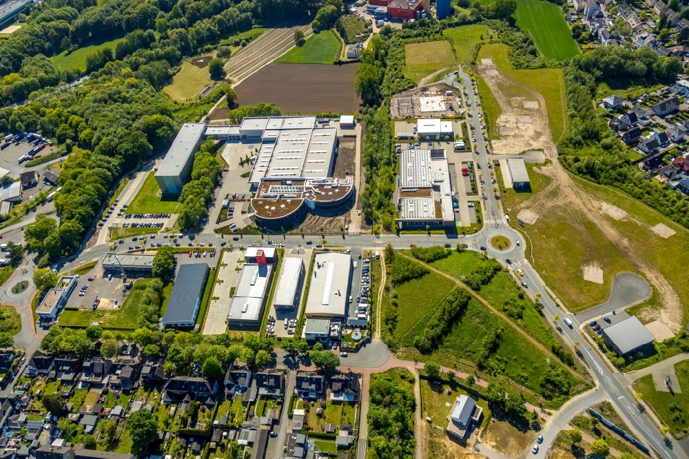 Aerial photograph Bochum - Industrial estate and company settlement on Dietrich-Benking-Strasse in the district Hiltrop in Bochum in the state North Rhine-Westphalia, Germany