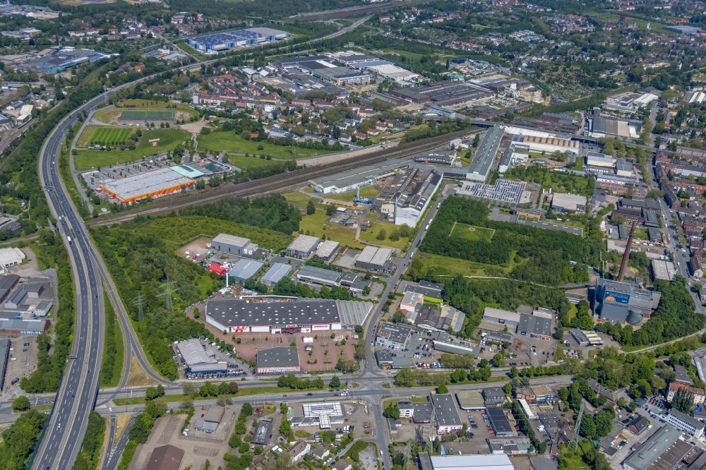 Aerial image Gelsenkirchen - Industrial estate and company settlement along the Lockhofstrasse in the district Schalke in Gelsenkirchen at Ruhrgebiet in the state North Rhine-Westphalia, Germany