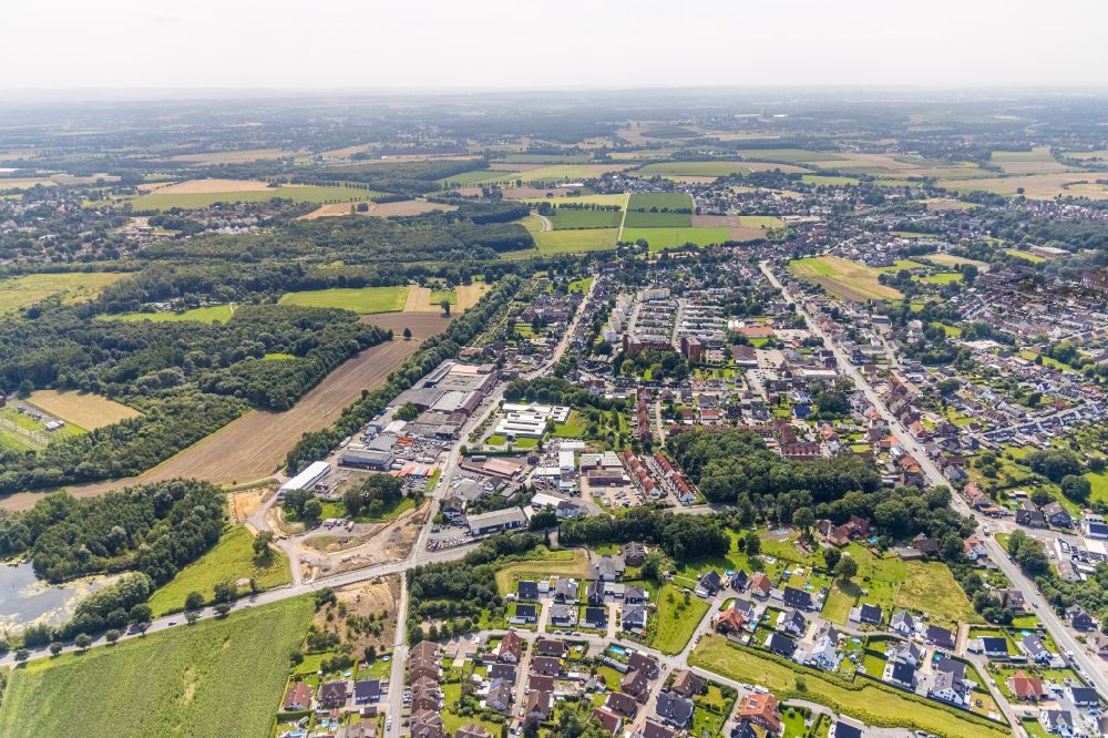 Aerial image Bergkamen - Industrial estate and company settlement on Erich-Ollenhauer-Strasse - In of Schlenke in the district Oberaden in Bergkamen in the state North Rhine-Westphalia, Germany