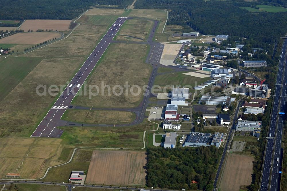 Aerial image Braunschweig - Industrial estate and company settlement on airport in the district Waggum in Brunswick in the state Lower Saxony, Germany