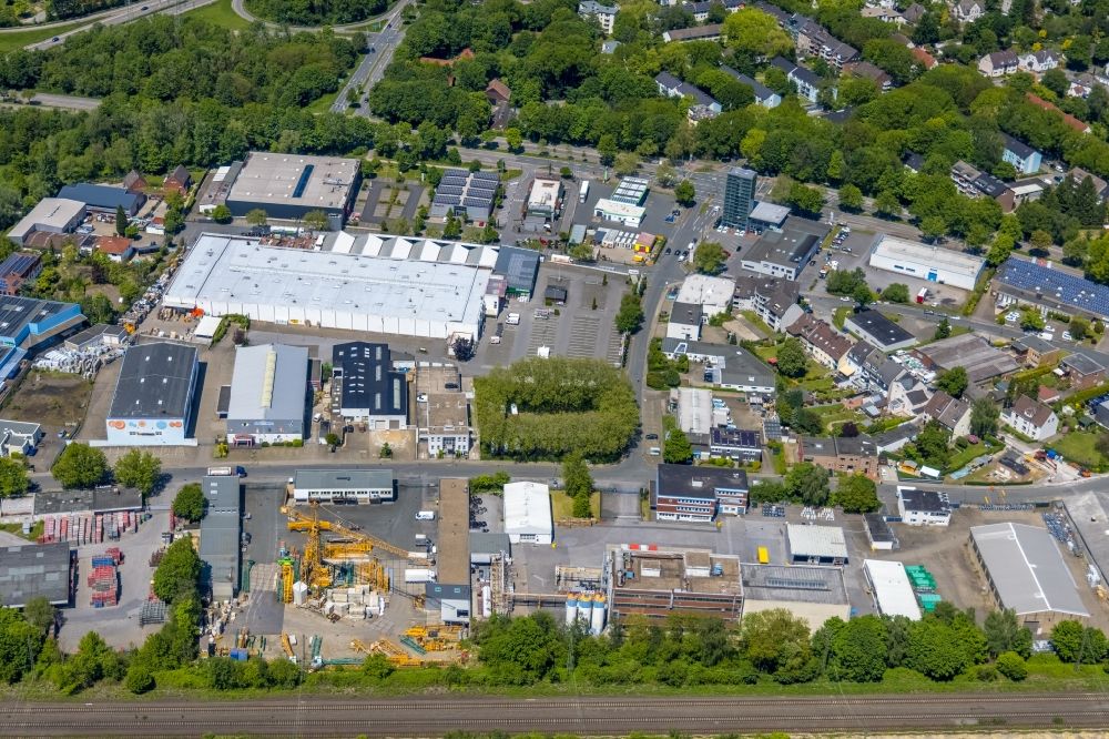 Aerial photograph Gelsenkirchen - Industrial estate and company settlement on Feldhauser strasse in the district Buer in Gelsenkirchen at Ruhrgebiet in the state North Rhine-Westphalia, Germany