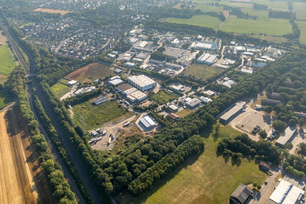 Ahlen from above - Industrial estate and company settlement Gewerbegebiet Kleinwellenfeld along the Bunsenstrasse in Ahlen in the state North Rhine-Westphalia, Germany