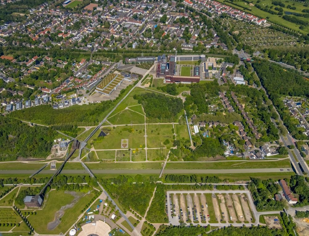 Aerial photograph Gelsenkirchen - Industrial estate and company settlement GEWERBEPARK NORDSTERN in the district Horst in Gelsenkirchen at Ruhrgebiet in the state North Rhine-Westphalia, Germany