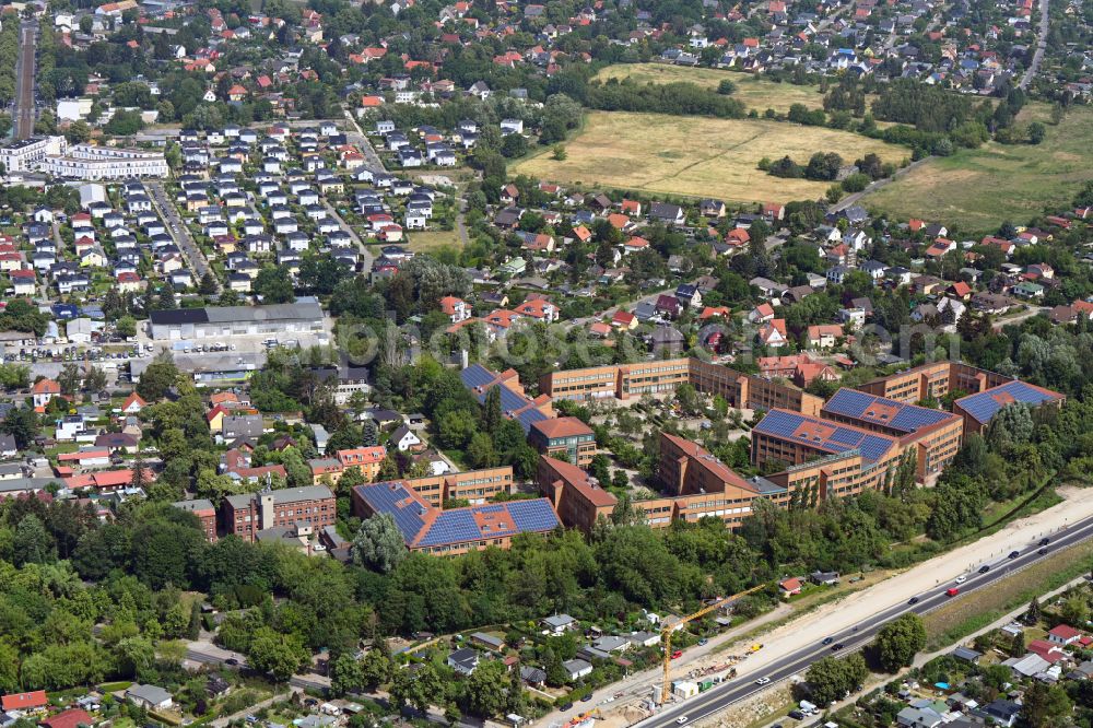Aerial photograph Berlin - Industrial estate and company settlement Gewerbezentrum Pankow in the district Franzoesisch Buchholz in Berlin, Germany