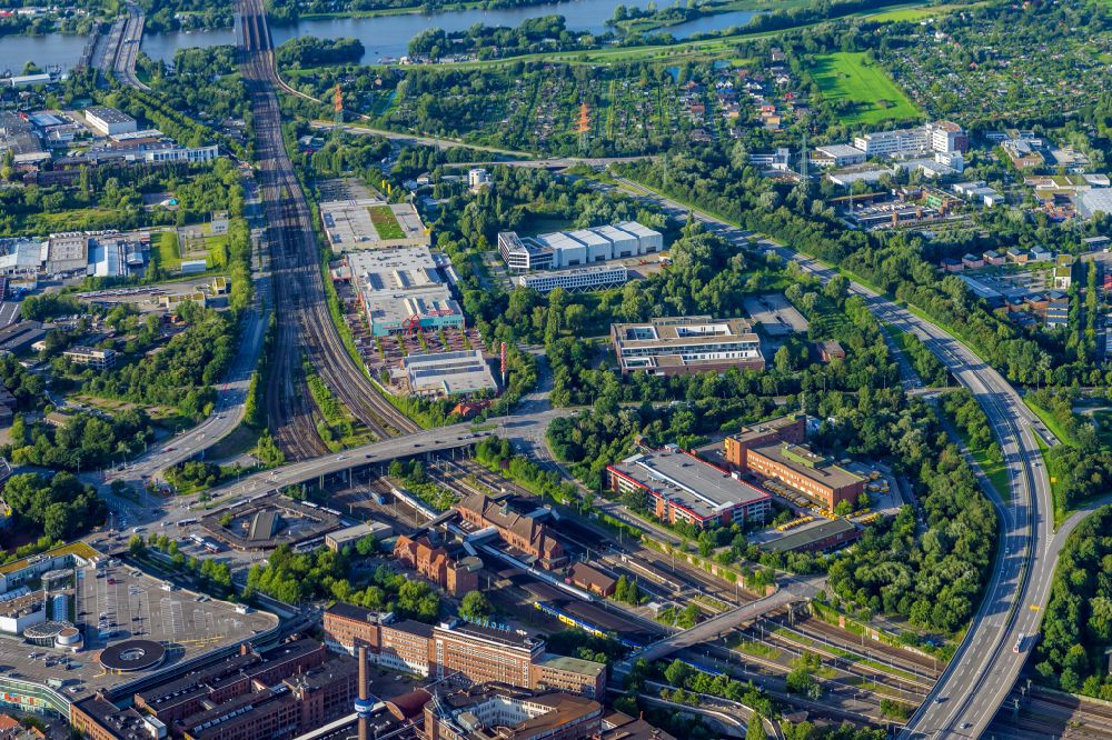 Hamburg from the bird's eye view: Industrial estate and company settlement Grossmoorbogengraben in Harburg in Hamburg