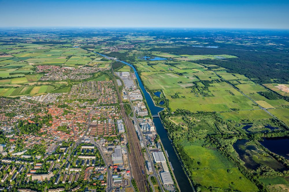 Wolfsburg from the bird's eye view: Industrial estate and company settlement Hafenstrasse on street Hafenstrasse in Wolfsburg in the state Lower Saxony, Germany