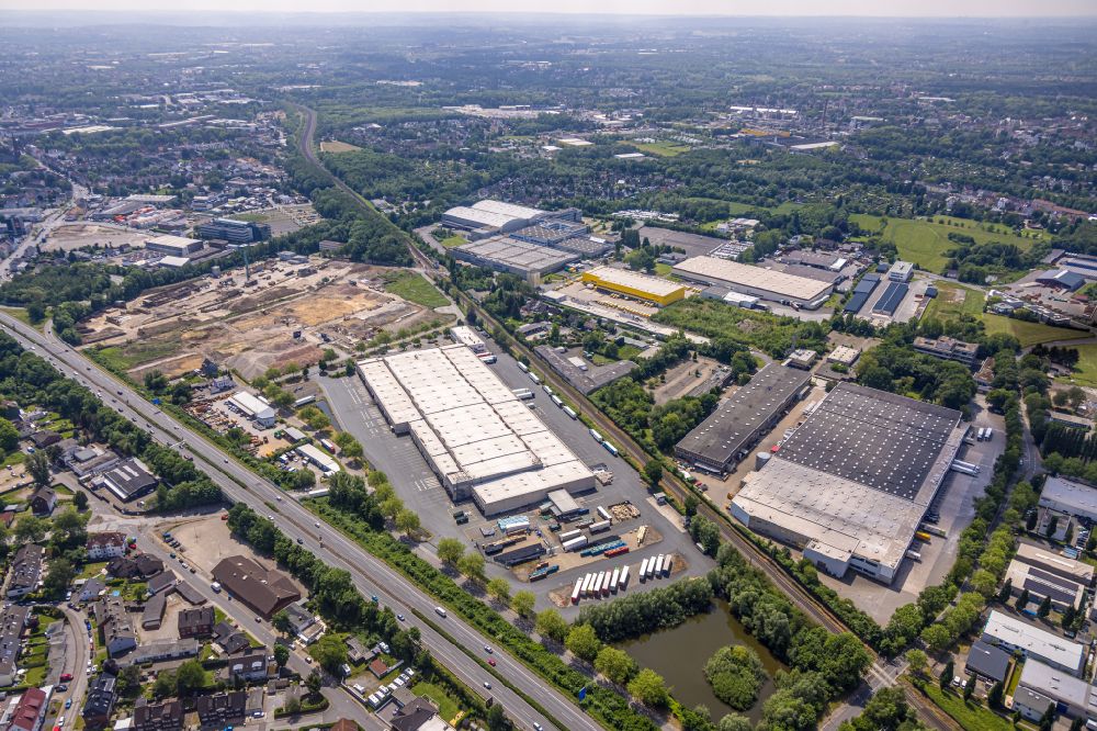 Herne from the bird's eye view: Industrial estate and company settlement in Herne at Ruhrgebiet in the state North Rhine-Westphalia, Germany