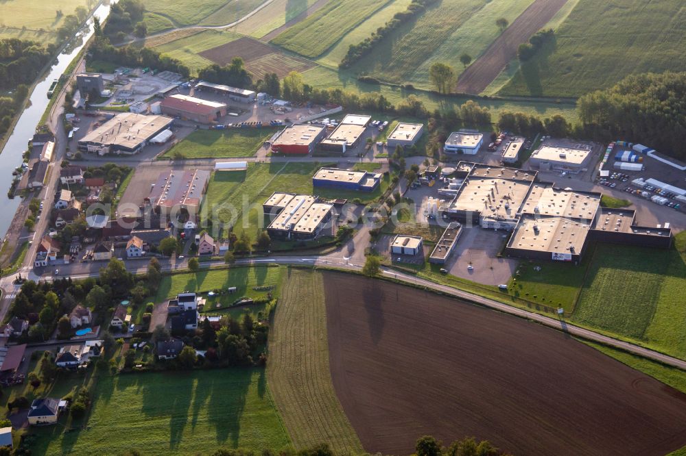 Aerial image Hochfelden - Industrial estate and company settlement on street Rue du Tabac in Hochfelden in Grand Est, France