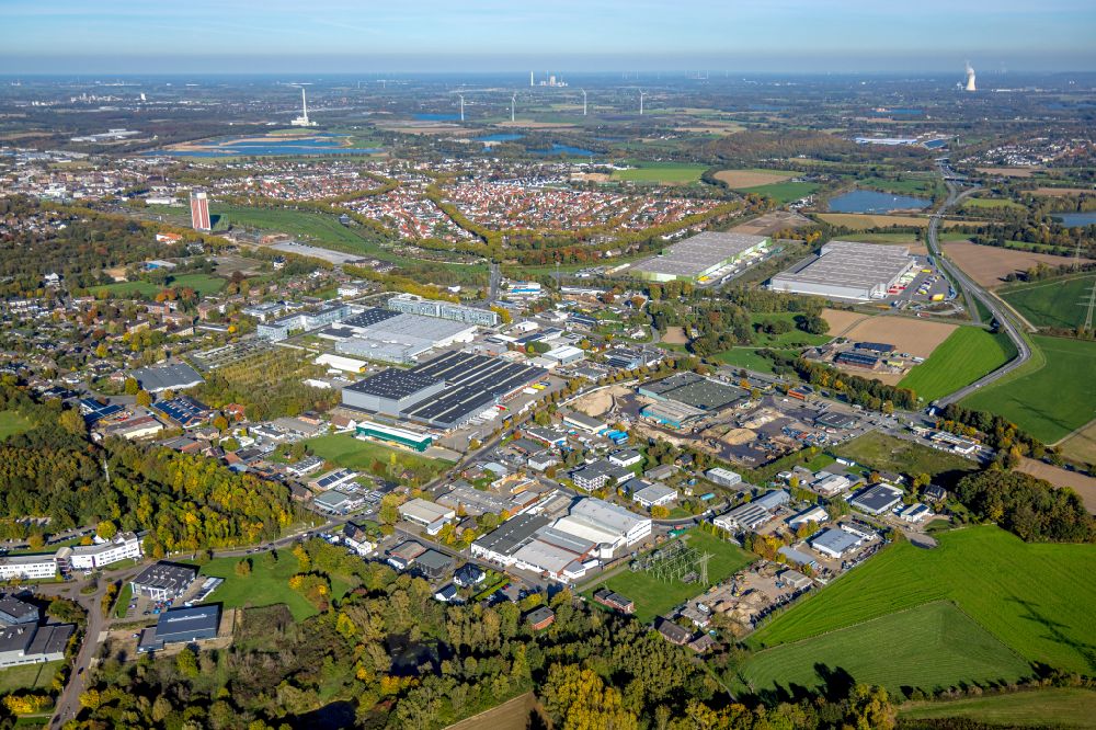 Kamp-Lintfort from the bird's eye view: Industrial estate and company settlement on street Max-Planck-Strasse in the district Niersenbruch in Kamp-Lintfort at Ruhrgebiet in the state North Rhine-Westphalia, Germany