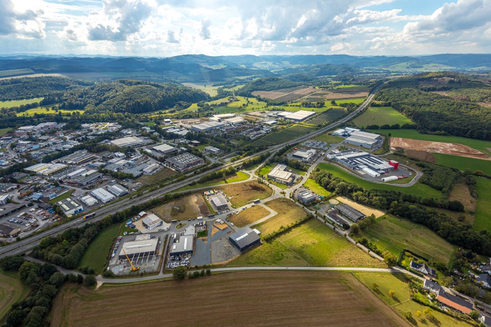 Aerial photograph Meschede - Industrial estate and company settlement on street Auf dem Bruch in the district Enste in Meschede at Sauerland in the state North Rhine-Westphalia, Germany