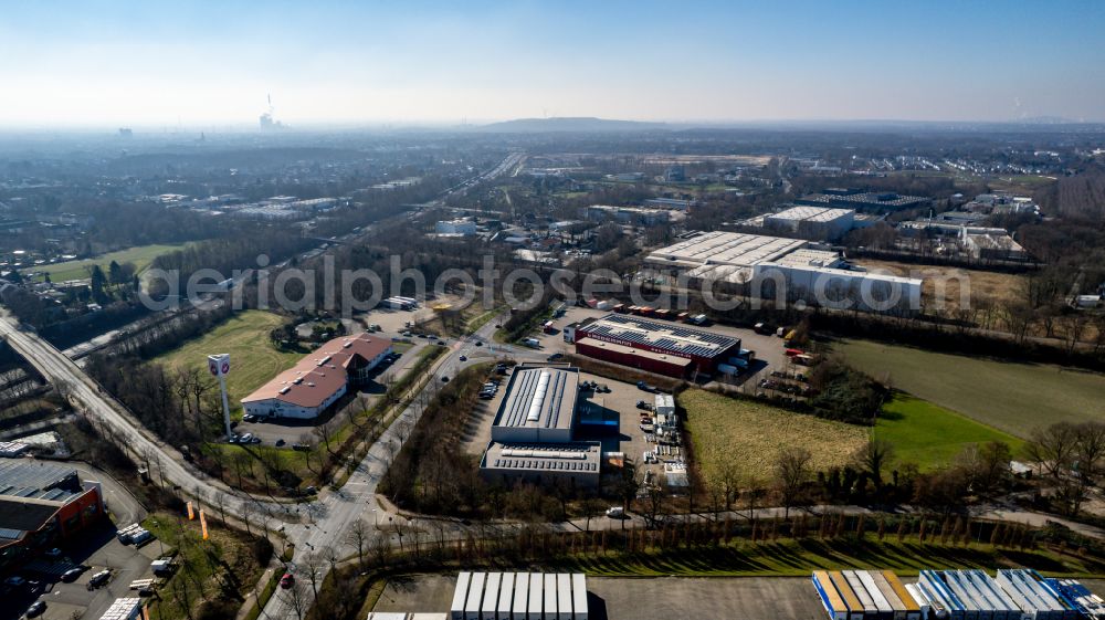 Recklinghausen from the bird's eye view: Industrial estate and company settlement Ortloh in Recklinghausen at Ruhrgebiet in the state North Rhine-Westphalia, Germany