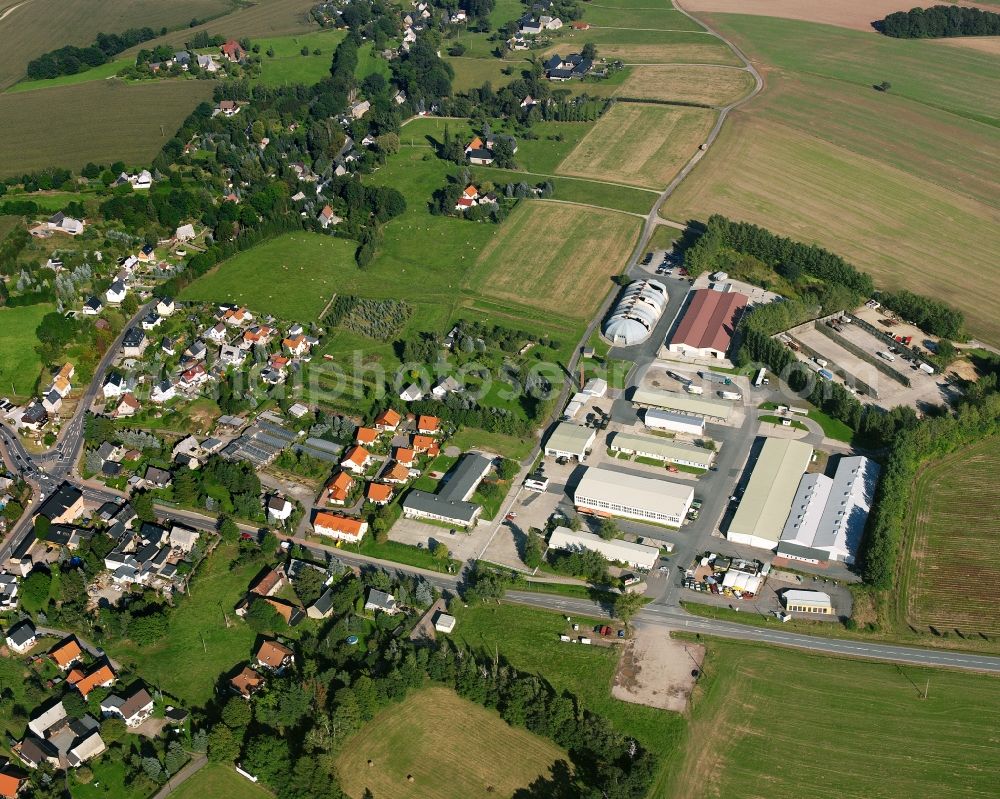 Oberlichtenau from the bird's eye view: Industrial estate and company settlement on Querweg in Oberlichtenau in the state Saxony, Germany