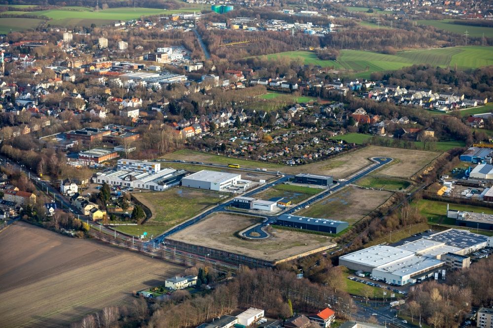 Bochum from the bird's eye view: Industrial estate and company settlement An of Salzstrasse - Am Hellweg in Bochum in the state North Rhine-Westphalia, Germany