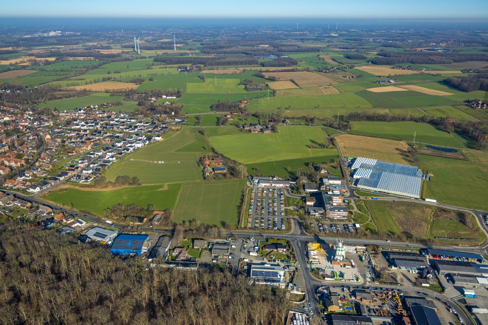 Selm from the bird's eye view: Industrial estate and company settlement in Selm in the state North Rhine-Westphalia, Germany