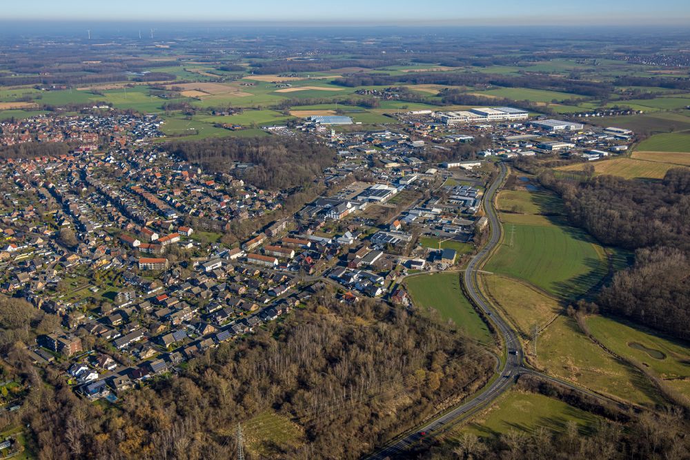 Selm from above - Industrial estate and company settlement in Selm in the state North Rhine-Westphalia, Germany