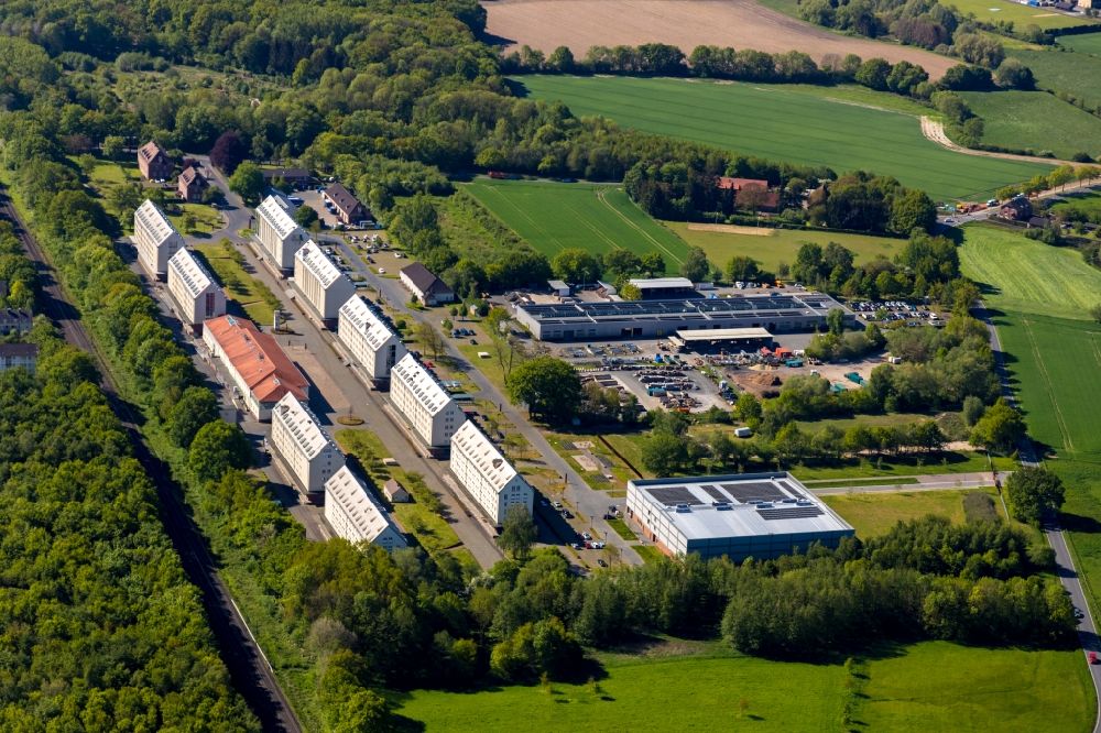 Aerial photograph Münster - Industrial estate of the Speicherstadt Muenster with education center and administrative buildings An den Speichern in Muenster in the state North Rhine-Westphalia, Germany
