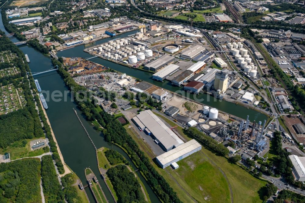 Aerial image Gelsenkirchen - Industrial estate and company settlement on Stadthafen in the district Schalke-Nord in Gelsenkirchen at Ruhrgebiet in the state North Rhine-Westphalia, Germany
