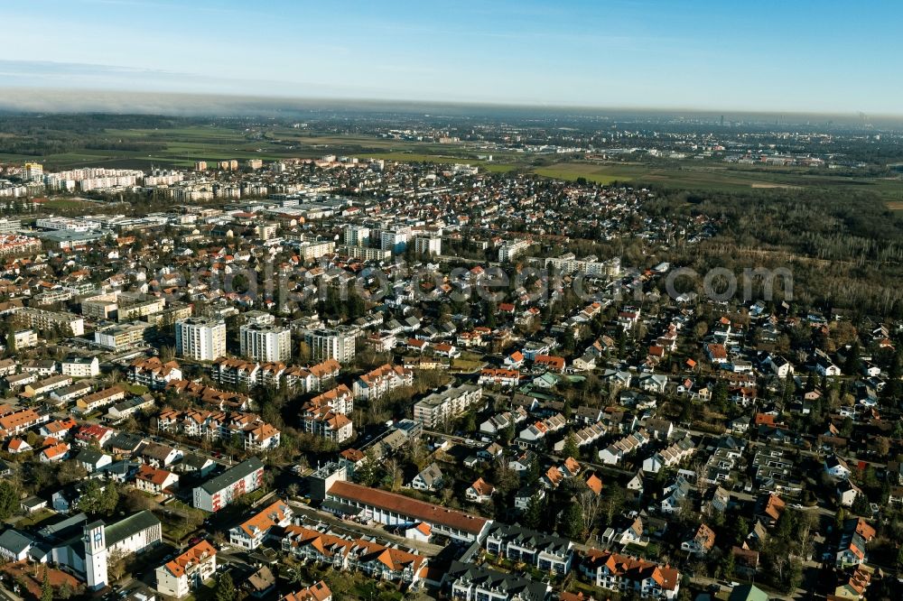 Germering from the bird's eye view: Mixed development of commercial units and company branches in the residential area of a single-family housing estate Friedenstrasse - Riestrasse in the district Unterpfaffenhofen in Germering in the state Bavaria, Germany