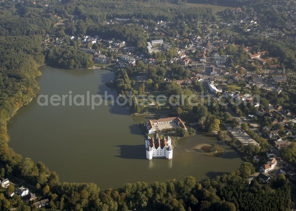 Aerial photograph Glücksburg (Ostsee) - Gluecksburg with moated castle in Schleswig-Holstein
