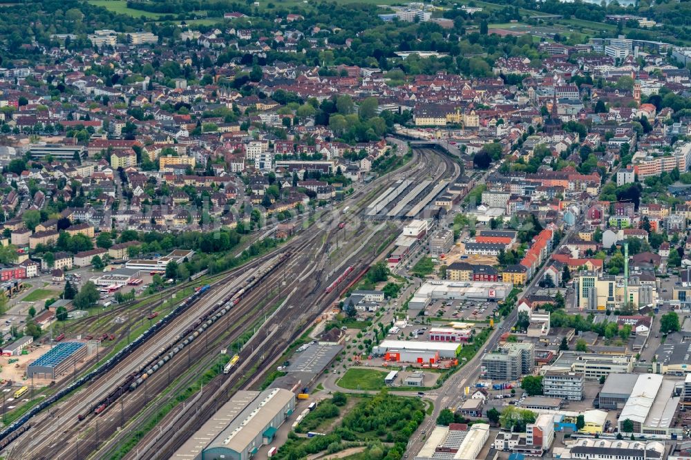 Aerial photograph Offenburg - Tracks of Abstellgleise and Rongier Anlagen at the depot of the operating plant in Offenburg in the state Baden-Wurttemberg, Germany