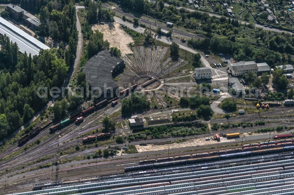 Leipzig from the bird's eye view: Trackage and rail routes on the roundhouse - locomotive hall of the railway operations work Engelsdorf in Leipzig in the state Saxony