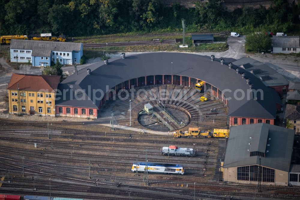 Aerial image Würzburg - Trackage and rail routes on the roundhouse - locomotive hall of the railway operations work in at the Central station Wuerzburg in the state Bavaria, Germany