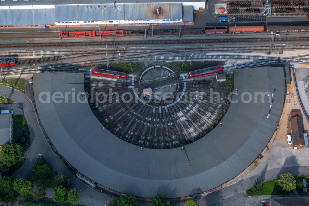 Aerial image Nürnberg - Trackage and rail routes on the roundhouse - locomotive hall of the railway operations work in the district Rangierbahnhof in Nuremberg in the state Bavaria, Germany