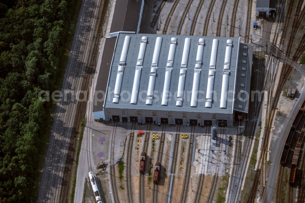 Nürnberg from the bird's eye view: Trackage and rail routes on the roundhouse - locomotive hall of the railway operations work in the district Rangierbahnhof in Nuremberg in the state Bavaria, Germany