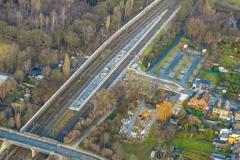 Hamm from the bird's eye view: Station railway building of the Deutsche Bahn in the district Heessen in Hamm in the state North Rhine-Westphalia, Germany