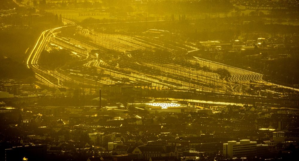 Hamm from the bird's eye view: Golden light over the marshalling yard and freight station of the Deutsche Bahn in Hamm at Ruhrgebiet in the state North Rhine-Westphalia, Germany