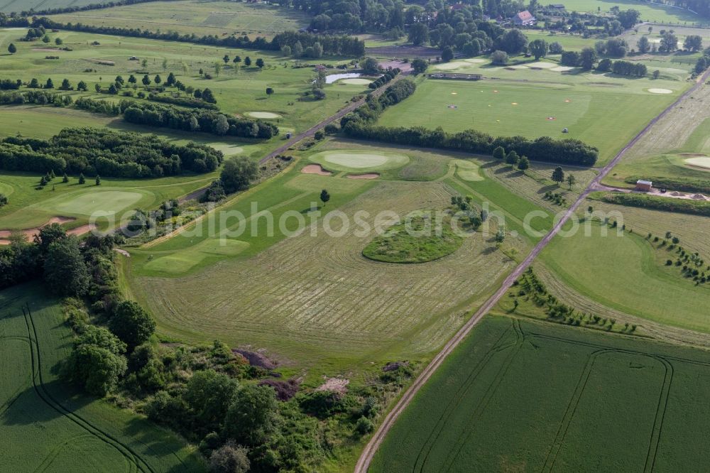 Aerial image Mühlberg - Grounds of the Golf course at Drei Gleichen Muehlberg e.V. in Muehlberg in the state Thuringia, Germany