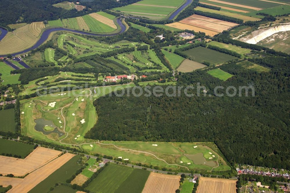 Breitenburg from the bird's eye view: Grounds of the Golf course at of Golf-Club Schloss Breitenburg e.V. Gut Osterholz in Breitenburg in the state Schleswig-Holstein, Germany