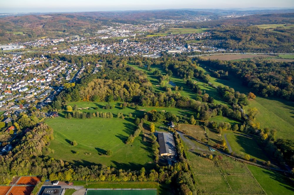 Aerial photograph Arnsberg - Grounds of the Golf course at of Golfclub Sauerland e. V. in the district Herdringen in Arnsberg in the state North Rhine-Westphalia, Germany